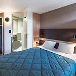 Premiere Classe Lille Nord - Otel Tourcoing