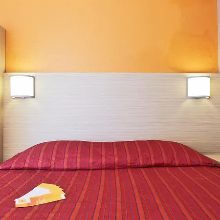 Premiere Classe Lille Nord - Hotel