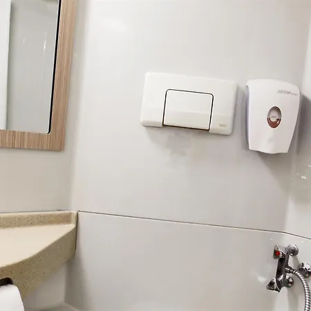 Premiere Classe Lille Nord - Hotel