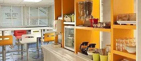 Hotel Premiere Classe Lille Nord - *